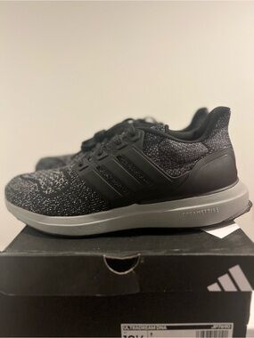 Brand New Adidas Men's Ultradream DNA Men’s Size 10